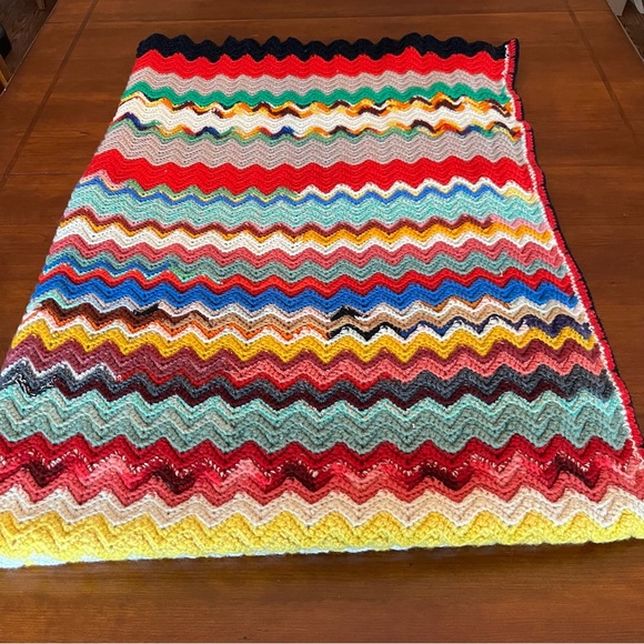 Chevron Crochet Afghan Throw Blanket - Picture 13 of 13